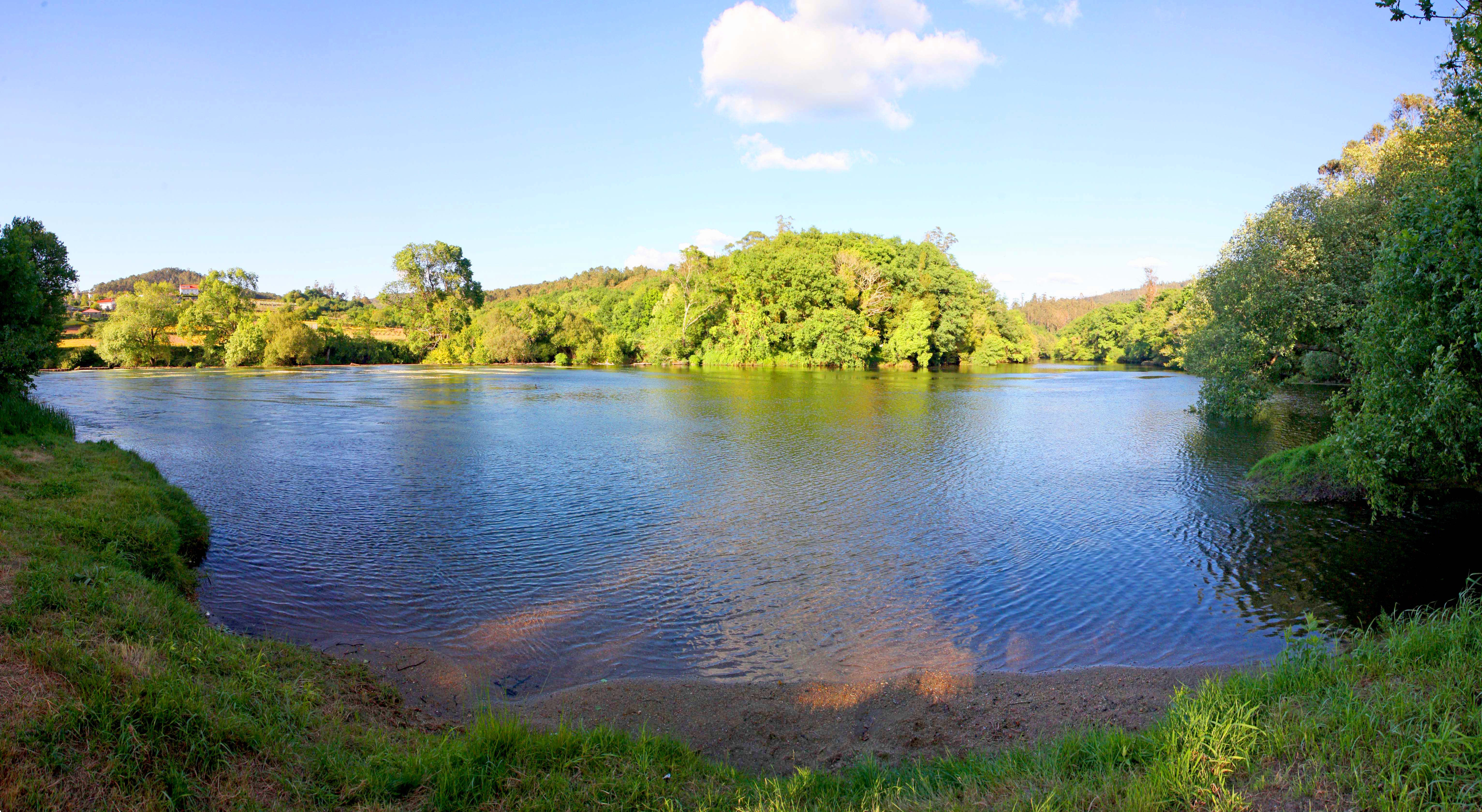 Praia fluvial do Vao en Barcala