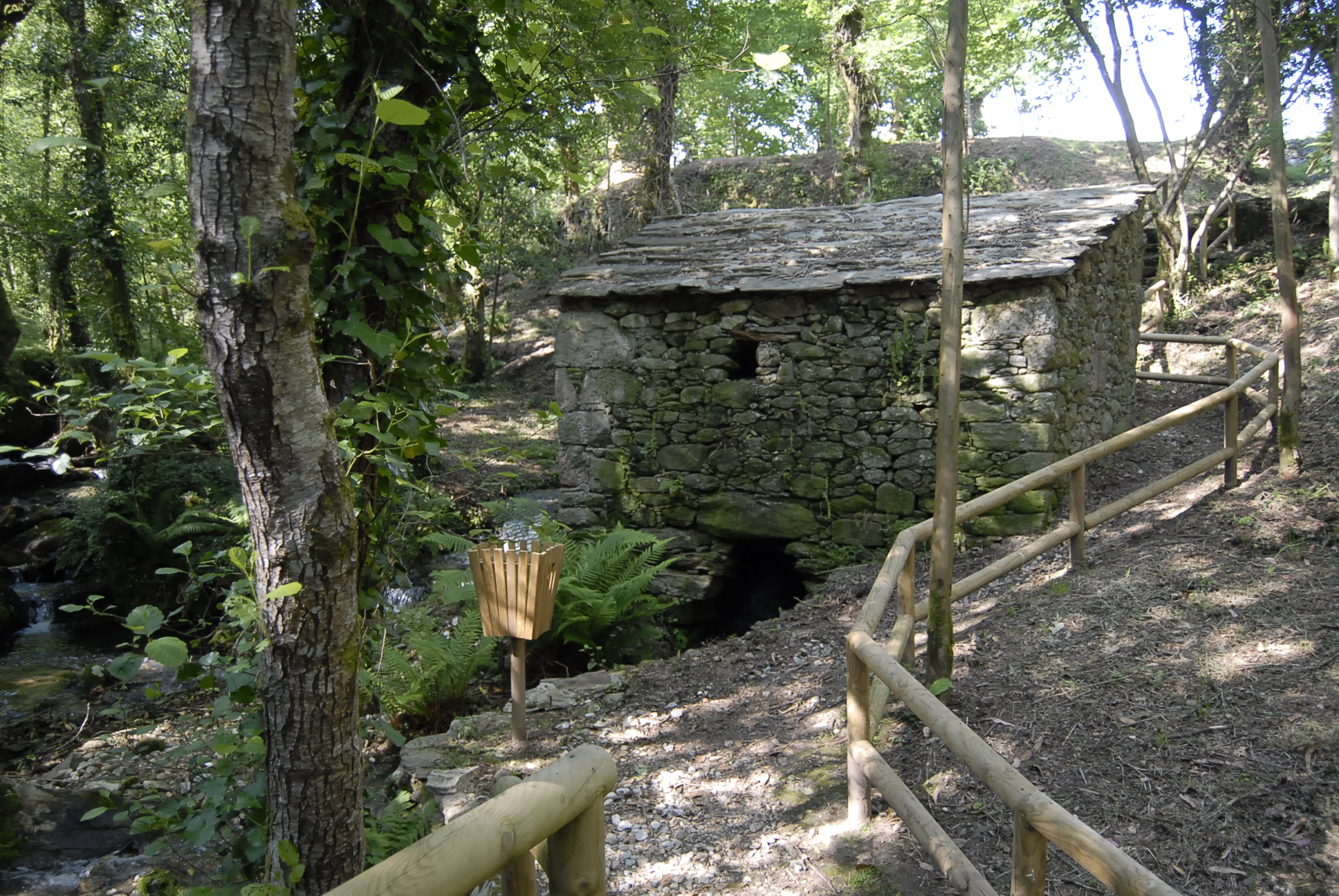 Sierra de Mestre y molinos de Vesacarballa