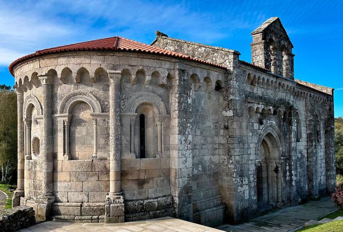 Iglesia de San Pedro de Vilanova 0