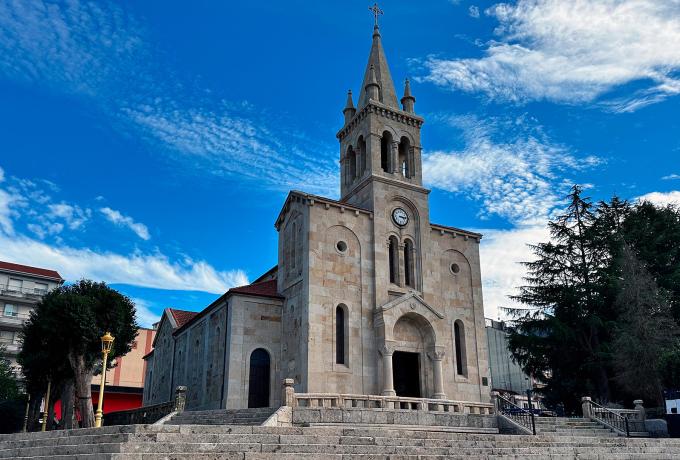 Iglesia de Santa Mar&iacute;a das Dores 0