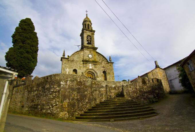 Igresia de San Marti&ntilde;o de Fiestras 0