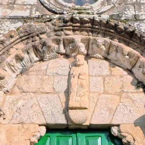 Iglesia de San Salvador de Caamanzo 8