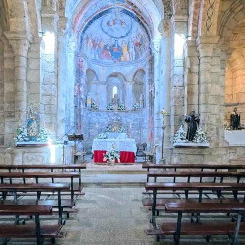 Iglesia de San Salvador de Caamanzo 10