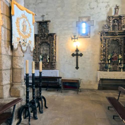 Iglesia de San Salvador de Caamanzo 13