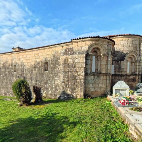 Iglesia de San Salvador de Caamanzo 15