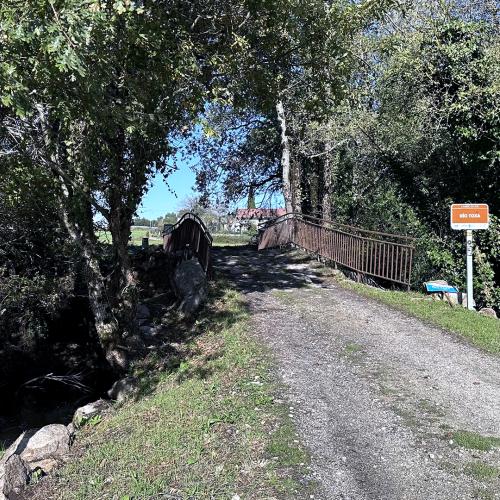 Puente sobre el r&iacute;o Toxa 1